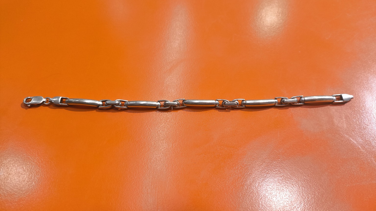 Piece 001 — brazalete articulado de plata 925