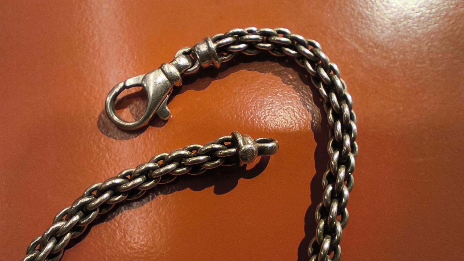 Detalle del cierre del brazalete